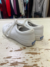 Cargar imagen en el visor de la galería, Keds Ace Leather White Lace Up Sneakers (Size 8)
