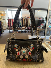 Cargar imagen en el visor de la galería, Zelris Western Conceal Carry Handbag

