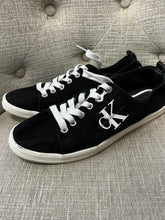 Load image into Gallery viewer, Calvin Klein Sneakers (Size 9)
