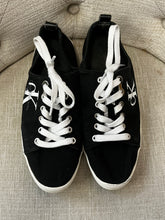 Load image into Gallery viewer, Calvin Klein Sneakers (Size 9)
