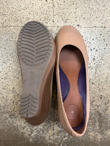Crocs Leather Wedges (Size 7)