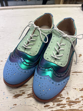 Load image into Gallery viewer, Holographic Blue &amp; Green Oxford Lace Up Shoes (Size 8/EU 39)
