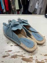 Load image into Gallery viewer, Bling Denim Espadrille Slides (Size 9)
