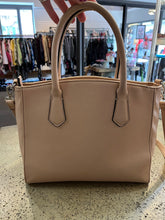 Cargar imagen en el visor de la galería, Nine West Beige Satchel Handbag
