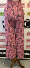 Cargar imagen en el visor de la galería, Pink Boho Wide Leg Pants (Size L)

