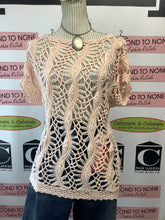 Cargar imagen en el visor de la galería, Pink Crochet Top (Size L/XL)
