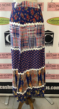 Cargar imagen en el visor de la galería, Handmade Printed A-Line Maxi Skirt (Size 28"W)
