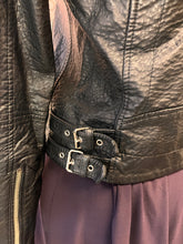 Charger l'image dans la galerie, American Eagle Faux Leather Moto Jacket (Size S)
