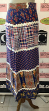 Cargar imagen en el visor de la galería, Handmade Printed A-Line Maxi Skirt (Size 28"W)
