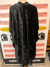 Load image into Gallery viewer, Crushed Velvet Lace Trim Shawl (One Size)
