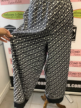 Cargar imagen en el visor de la galería, Tommy Hilfiger Logo Lounge Pants (Size XXL)
