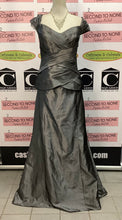 Load image into Gallery viewer, Alfred Angelo Gun Metal 2 PC Gown (Size 14)
