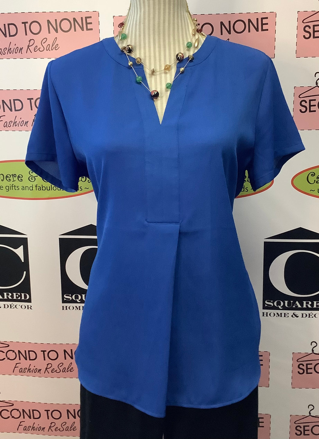 Van Heusen Royally Pleated Top (Size M)