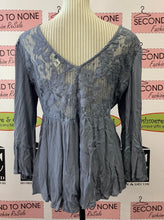 Load image into Gallery viewer, American Eagle Boho Dream Top (Size S)
