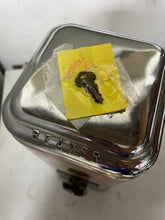 Charger l'image dans la galerie, Retro Glass Beaver Gumball Machine
