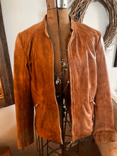 Load image into Gallery viewer, Danier Distressed Leather Moto-Style Jacket (Size Large)
