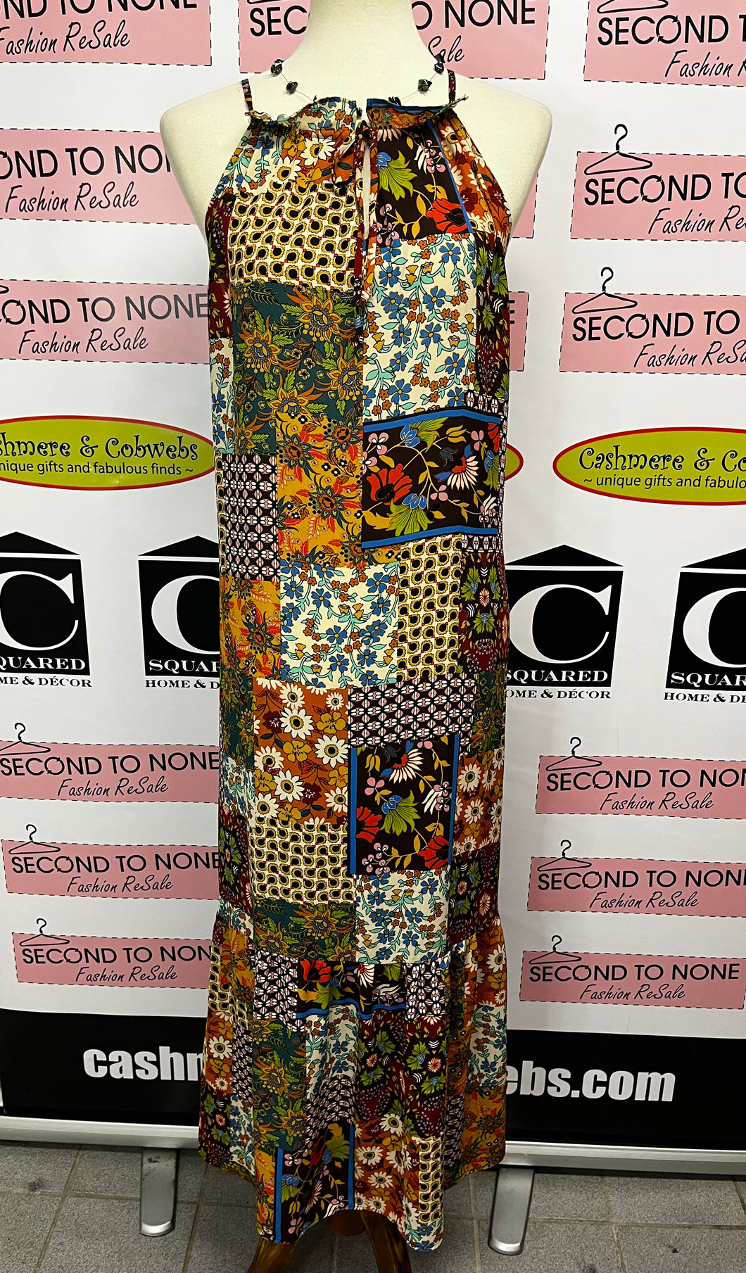 Portugal-Looking Maxi Dress (Size L)