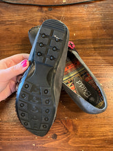 Cargar imagen en el visor de la galería, Brida Wooden Charm Accent Loafers (Size 7/EU 38)
