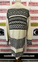Cargar imagen en el visor de la galería, Grace &amp; Lace Wool Blend Cardigan (Size L)
