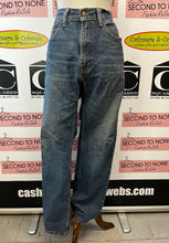 Cargar imagen en el visor de la galería, Levi’s 505 Stonewash Jeans (Size 34W x 32L)
