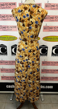 Charger l'image dans la galerie, Gorgeous Wildflower Maxi Dress (Size M/L)
