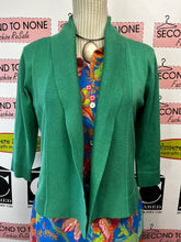 Charger l'image dans la galerie, NWT 89th &amp; Madison Green Shrug (Size S)
