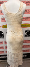 Cargar imagen en el visor de la galería, Cream Knitted Maxi Dress (Size S/M)

