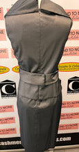 Cargar imagen en el visor de la galería, Dark Grey Beaded Waist Cocktail Dress (Size 10)
