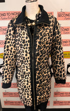 Cargar imagen en el visor de la galería, Hilary Radley Quilted Animal Print Oversized Coat (Size L)
