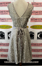 Cargar imagen en el visor de la galería, Betsy Adam Gatsby Dress (Size 10)
