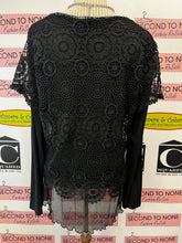 Load image into Gallery viewer, Black Crochet Overlay Top (Size XL)
