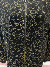 Cargar imagen en el visor de la galería, TanJay Black Velour With Gold Pattern 2 PC Shirt Set (Size L)
