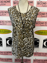 Cargar imagen en el visor de la galería, TanJay Animal Print Tank (Size XL)
