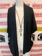 Load image into Gallery viewer, NWT Black Short Sleeved Cardigan (Size XXL)
