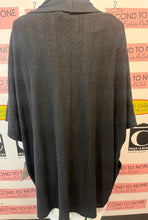 Load image into Gallery viewer, NWT Black Short Sleeved Cardigan (Size XXL)
