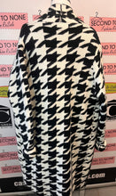 Load image into Gallery viewer, Pink Martini Houndstooth Long Coat (Size XL)
