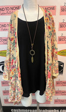 Cargar imagen en el visor de la galería, Black Button Bell Sleeve Blouse (Size 1X)
