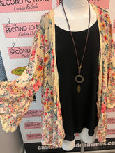 Cargar imagen en el visor de la galería, Torrid Boho Floral Overlay (Size XL/XXL - Torrid 2)
