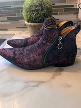 Load image into Gallery viewer, Men's Designer John Fluevog Tapestry Ankle Boot (Size 10)
