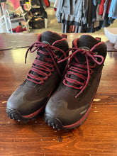 Load image into Gallery viewer, Baffin Black Winter Hiking Boots (Size 7)
