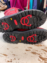 Cargar imagen en el visor de la galería, Olang Red Hiking Boots with Retractable Grips (Size 41= 10)
