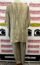Load image into Gallery viewer, Linen-Blend Relaxed Top (2 Colors)
