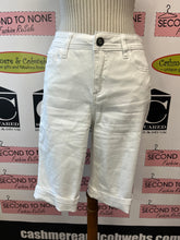Cargar imagen en el visor de la galería, Cleo White Denim Shorts (Size 6)
