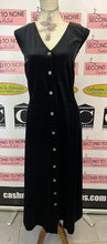 Load image into Gallery viewer, Vintage Black Velvet  Button Front Maxi Dress (Size XXL)
