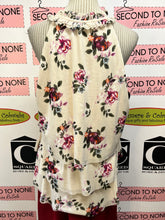 Load image into Gallery viewer, White House/Black Market Floral Blouse (Size L)
