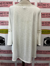 Charger l'image dans la galerie, Jones New York White Lace Sleeve Blouse (Size L)
