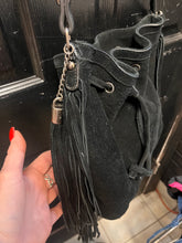 Cargar imagen en el visor de la galería, Steve Madden Fringe Purse
