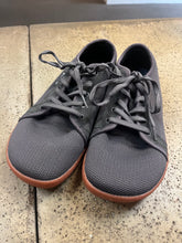 Charger l'image dans la galerie, Whitin Men’s Wide Barefoot Dark Grey Sneakers (Size 8 Men’s/EU 40)
