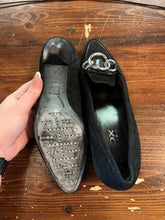 Load image into Gallery viewer, Geox Black Suede Kitten Heel Loafers (Size 9.5/EU 41)
