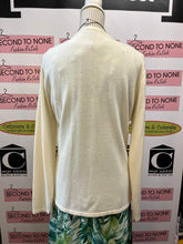 Load image into Gallery viewer, Ribbed Front Button Cardigan (Size L)
